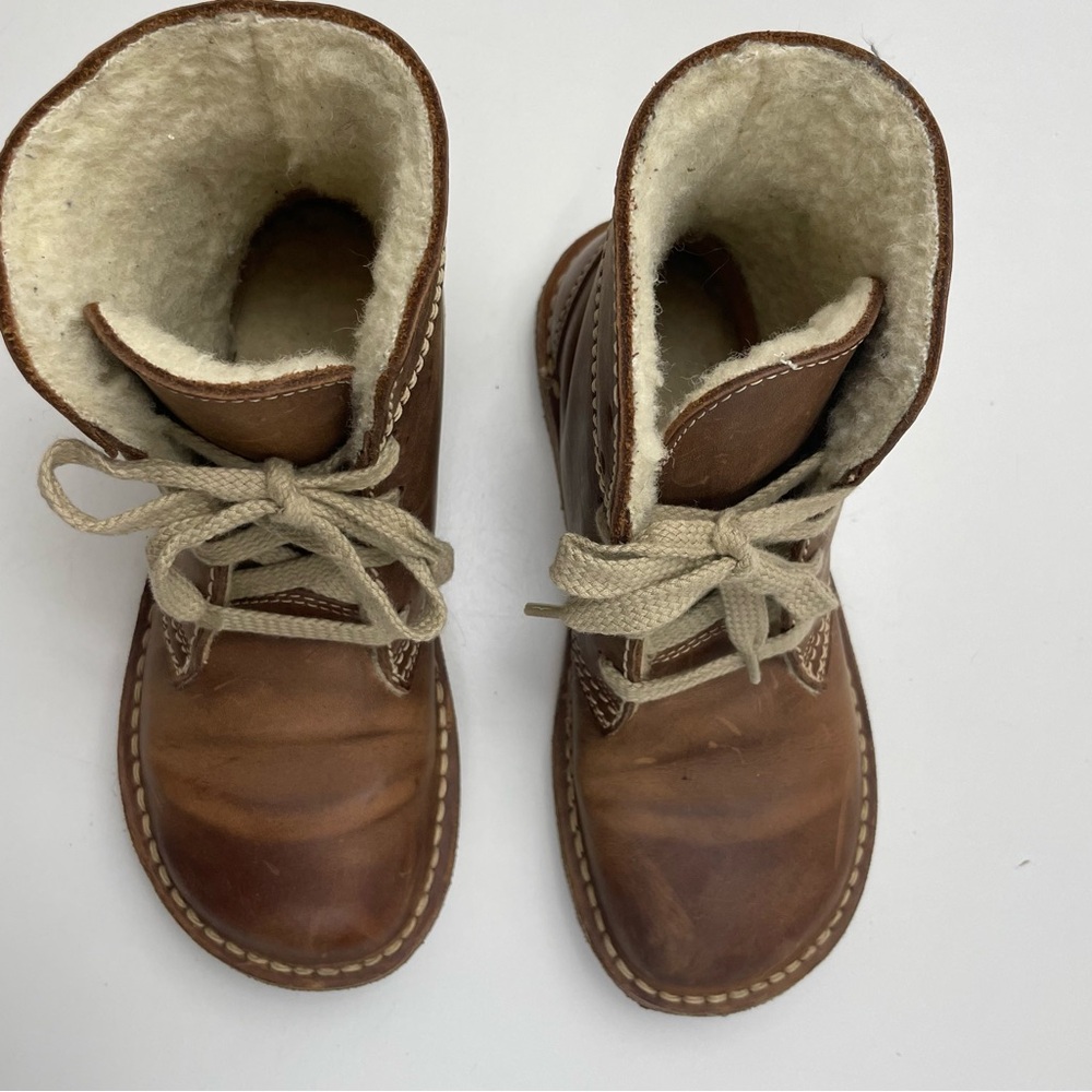 Women’s Brown Lace-Up Leather Boots with Cream Laces - Picture 13 of 15
